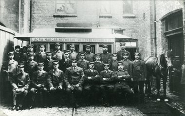 Vognførere og stallbetjening ved Thv. Meyers gate