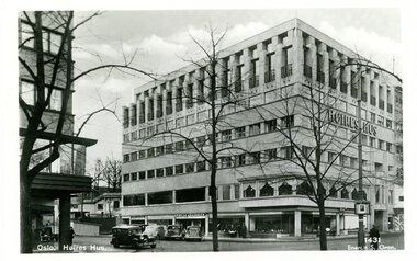 1383	Og der var Høires hus på plass.