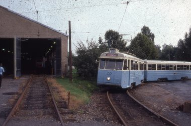 1107	Gøteborgtog ved Holtet vognhall
