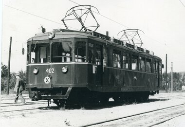 402, parkert  på Avløs sommerstid