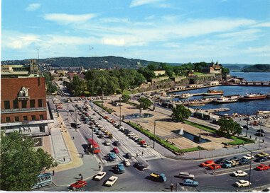 1202	Bilkø på Rådhusplassen