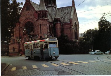 1551 Kylling ved Sagene kirke 28.08.1962	