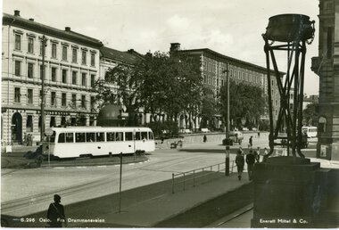 Gullfisk 203 ved Solli plass 1947.