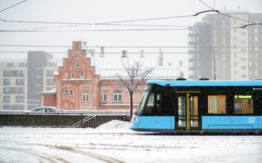 SL18 i snø utenfor Grefsen verksted