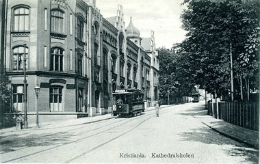 1340	Ullevålsveien med Katedralskolen