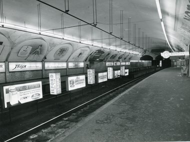 Nationaltheatret stasjon