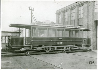 Hawa 604 utenfor fabrikken i Hannover