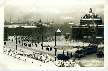 1371	Nationaltheatret vinter