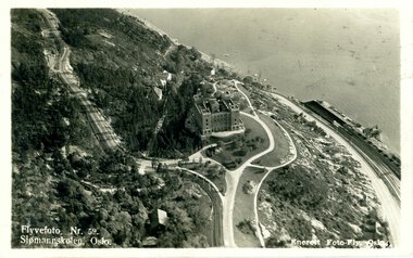 1460	Flyfoto av Ekeberg-banen med Sjømannsskolen