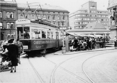 Ekebergbanen 1015 og 1040 på Stortorvet 1940