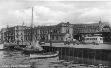 Snutebuss ved Østbanen ca 1930