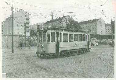 105 ut fra Vålerenga vognhall
