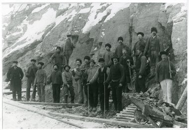 Bygging av Holmenkolbanen