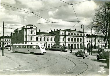 1567	Østbanestasjonen med Gullfisk og SS-tog