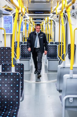 Nye uniformer trikken 