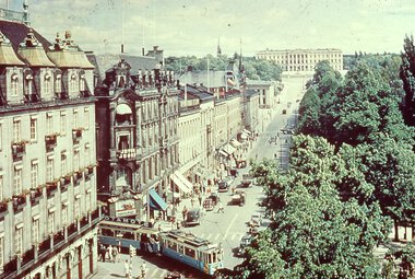 1104	SS-vogn i krysset Rosenkrantz gate Karl Johans gate