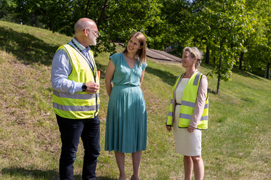 Thor Georg Sælid, Birte Sjule, Sirin Stav på Tøyen