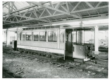 Tilhenger 349 KES i vognhall