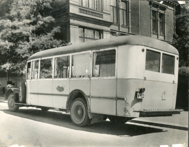 Buss A-122	Foto fra Skillebekk.