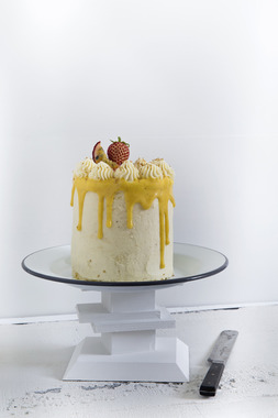 vertikal vaniljerull med pasjonsfruktcurd