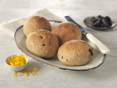 Kuvertbrød med appelsin og sviske