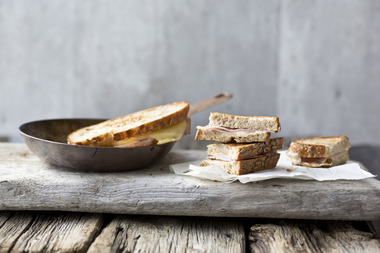 toast_ost_skinke_sennep_bredde_1