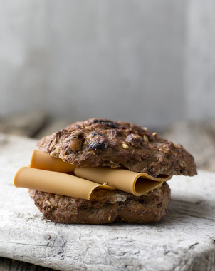 Müslirundstykke_brunost_høyde