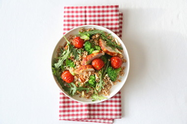 Lun kyllingsalat med spinat og hel hvete