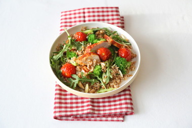 Lun kyllingsalat med spinat og hel hvete