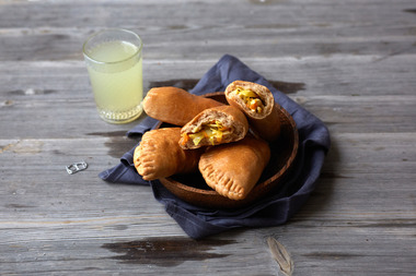 Piroger med kål, gulrot og egg