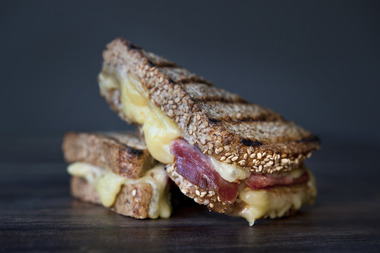 Ostesmørbrød med skinke