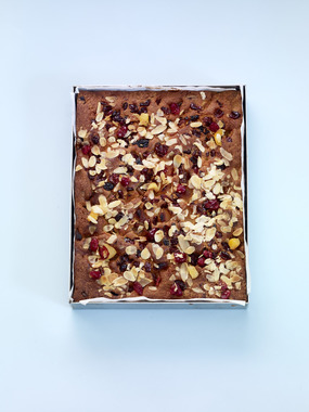 Fruktkake med fiken, aprikos og tranebær