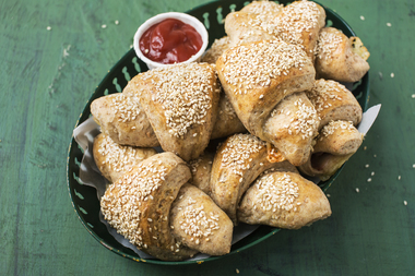 Grove horn med ost og skinke