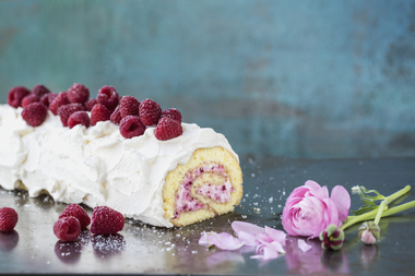 Rullekake med bringebær og krem