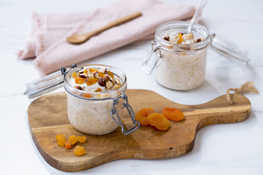 Kjøleskapsgrøt med honning og aprikoser 