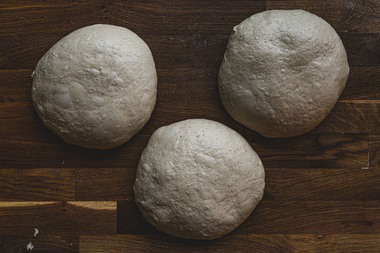 Kornets vei fra bonde til brød. Foto  Krister Sørbø  Brød   Korn