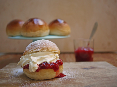 Fastelavnsboller med krem