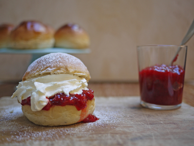 Fastelavnsboller med krem