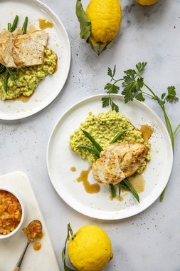 Gul byggotto med kylling og aspargesbønner