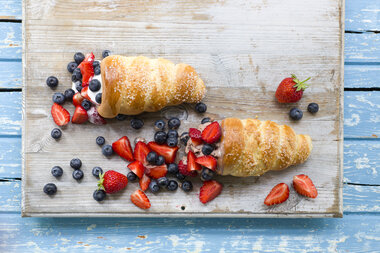 Cones med frukt, is og bær