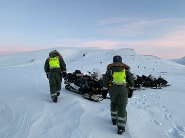 Van Mijenfjorden Snowmobile Safari