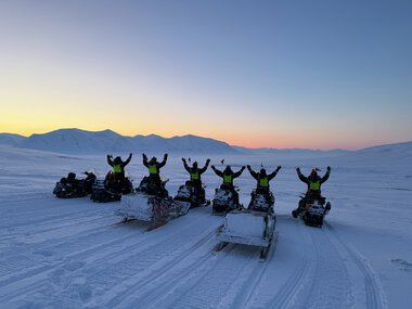 Van Mijenfjorden Snowmobile Safari