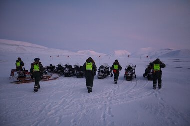 Van Mijenfjorden Snowmobile Safari