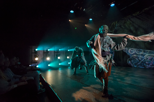 Absence: NORR - Da gudene breaket