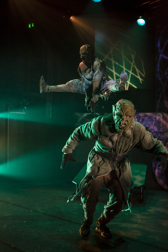 Absence: NORR - Da gudene breaket