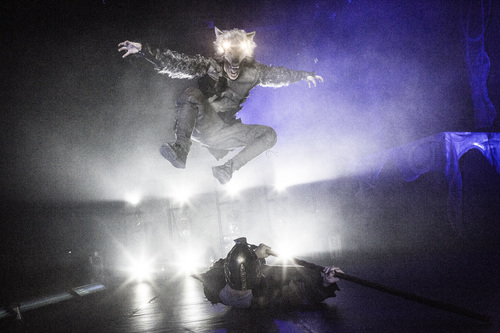 Absence: NORR - Da gudene breaket