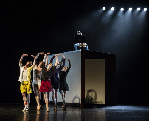 Over hodet under huden