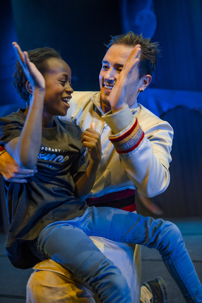 Absence: NORR - Da gudene breaket