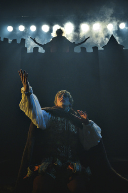 DETEKTIVBYRÅ NR. 2 - OPERASJON TEATER