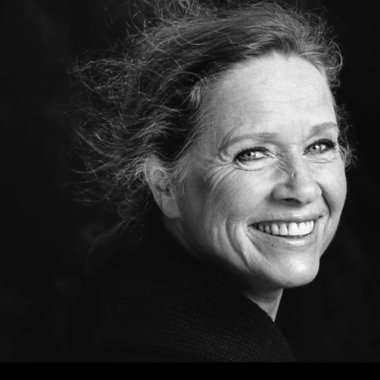 Liv Ullmann - kvadratisk animasjon